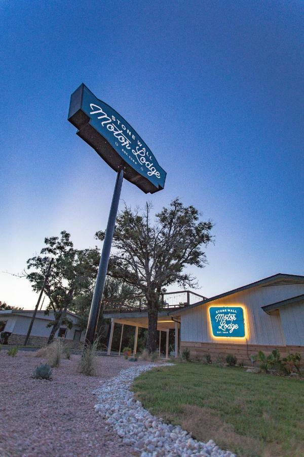 Stonewall Motor Lodge Extérieur photo